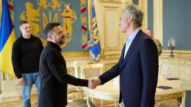 On Tuesday, Palantir CEO Alex Carp met with Ukrainian President Volodymyr Zelenskiy